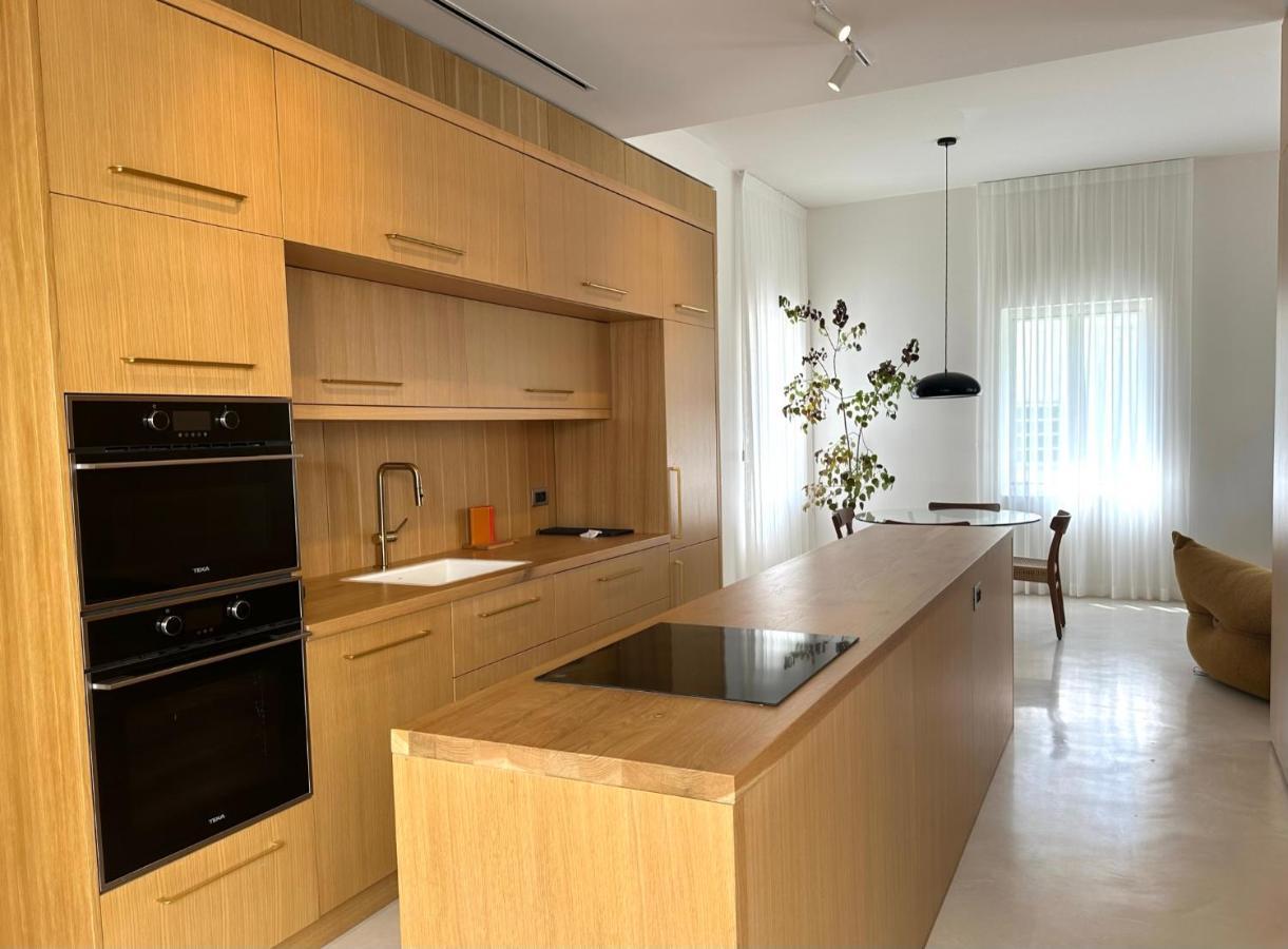 Rothschild 69 Hotel เทลอาวีฟ ภายนอก รูปภาพ